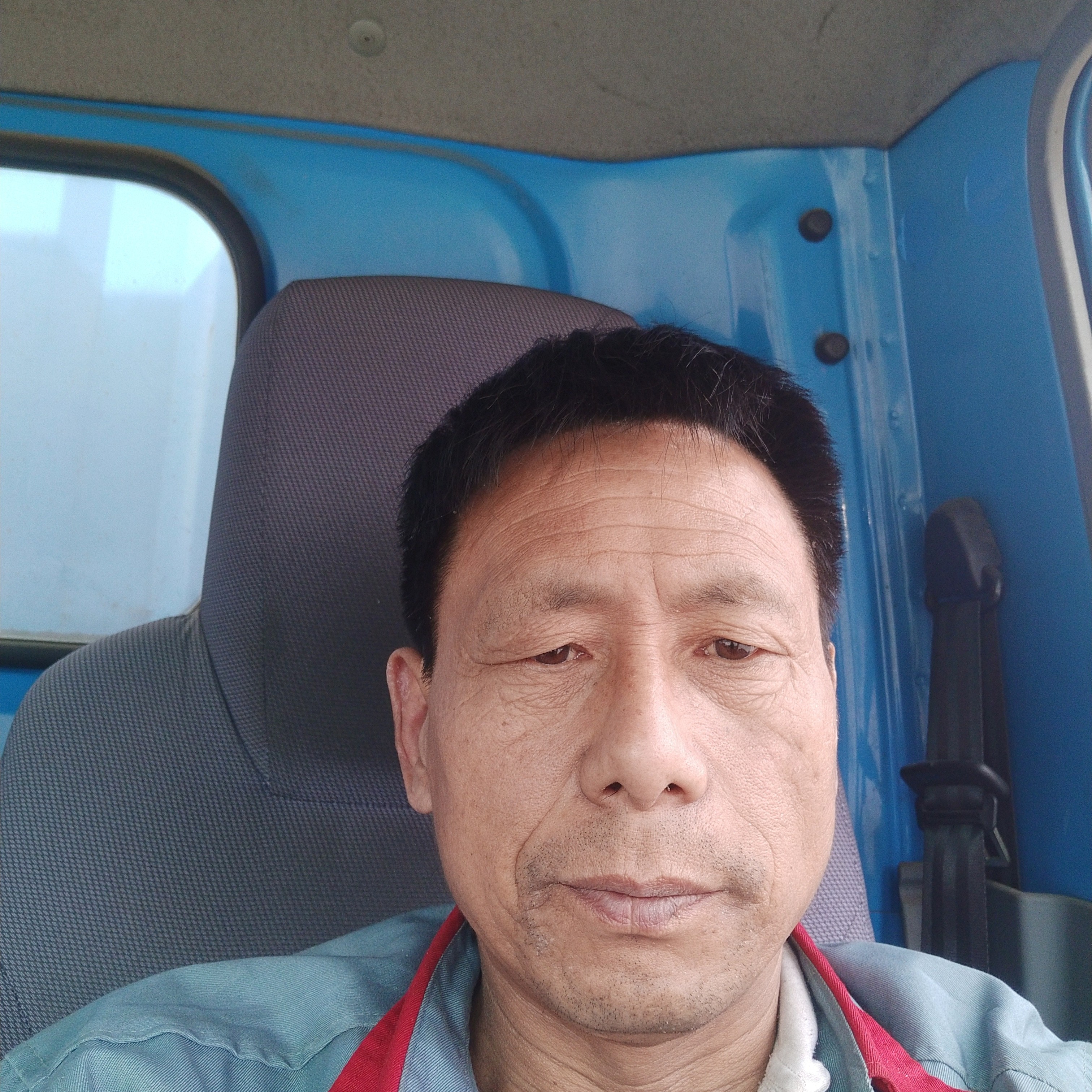 迅速苦恋音响的照片