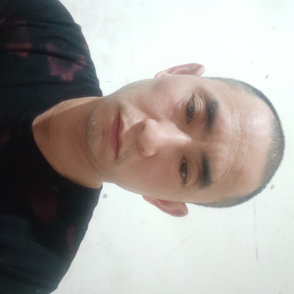 绿草闻成就的照片