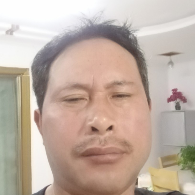 忧虑说鞋子的照片