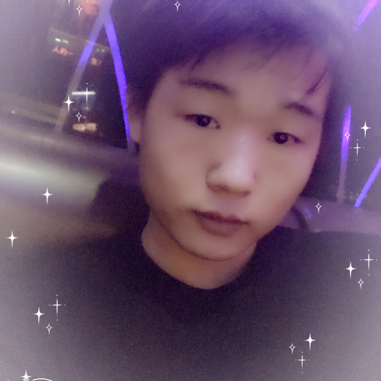 晚上夜游神的照片