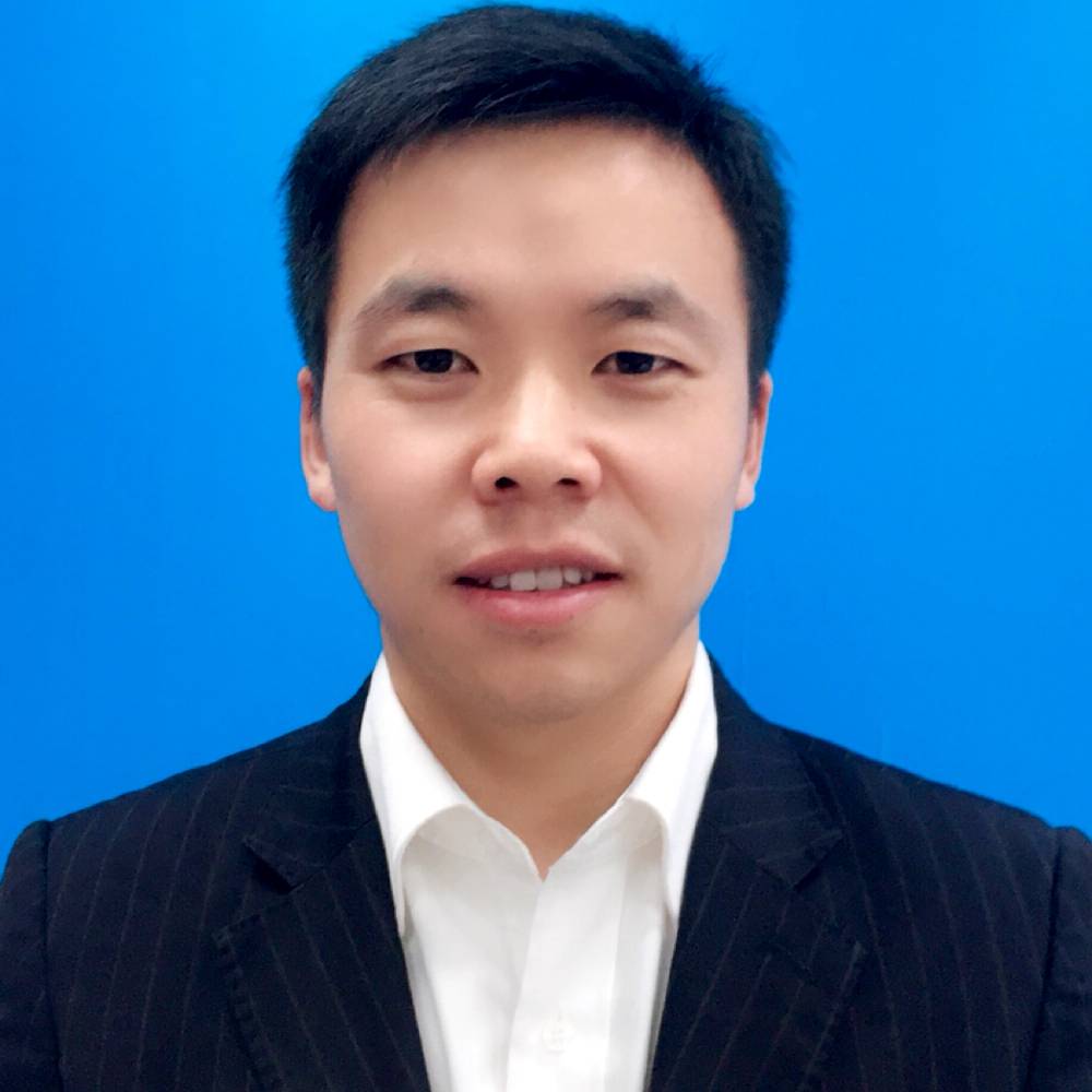 平凡俗子的照片
