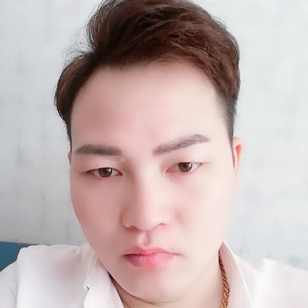无私秀发的照片