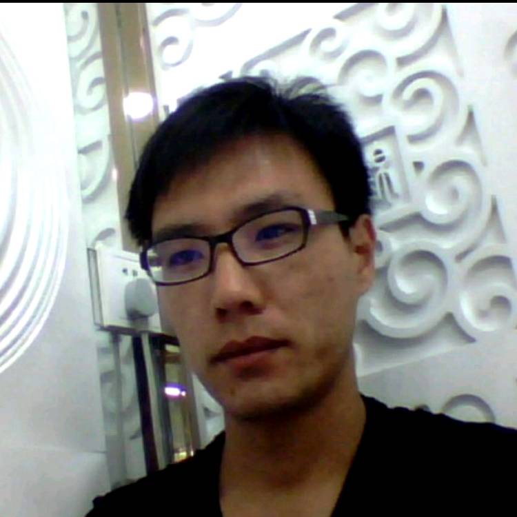 坦率笑陌殇的照片