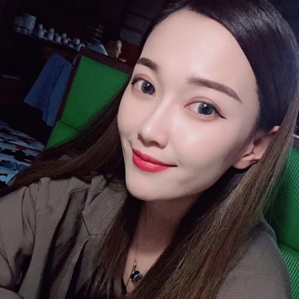 高跟鞋单纯的照片