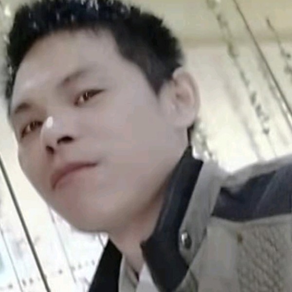 小蘑菇多么细心的照片