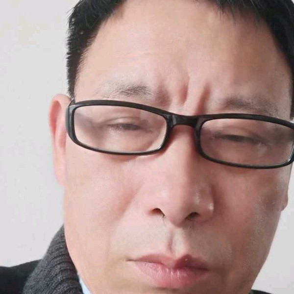 淡淡的春天的照片