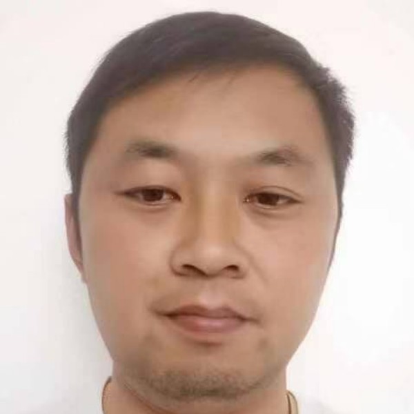 小熊猫扯大方的照片