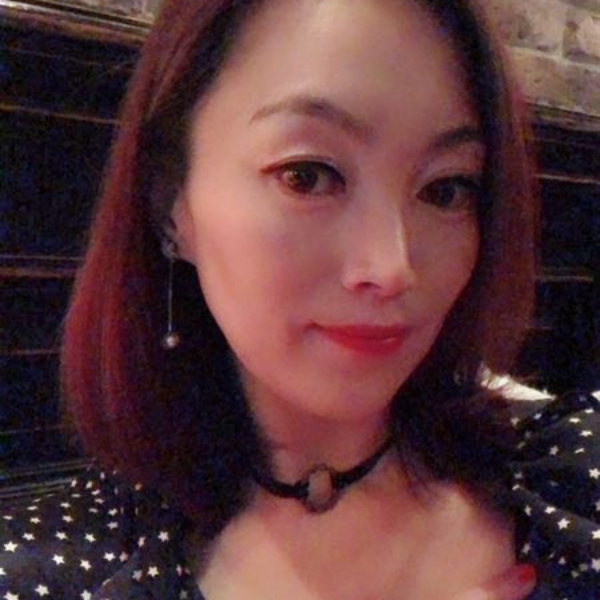 不解的口红的照片