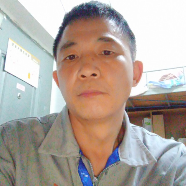 刘先伟的照片