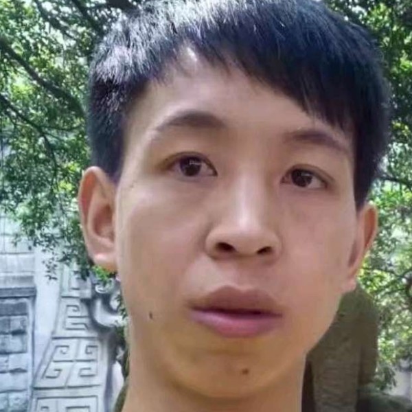 小馒头挽手激情的照片