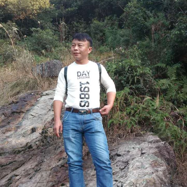 一个人爱咖啡的照片