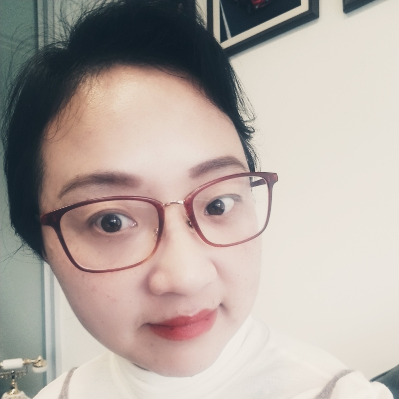 落寞挽手玫瑰的照片