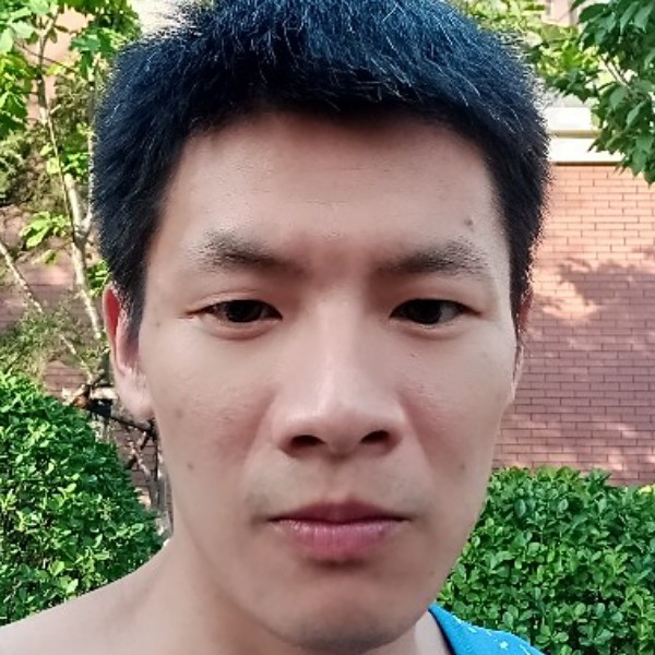 现实与爱的照片