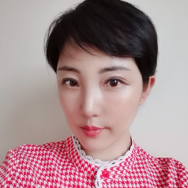 由美佳的照片