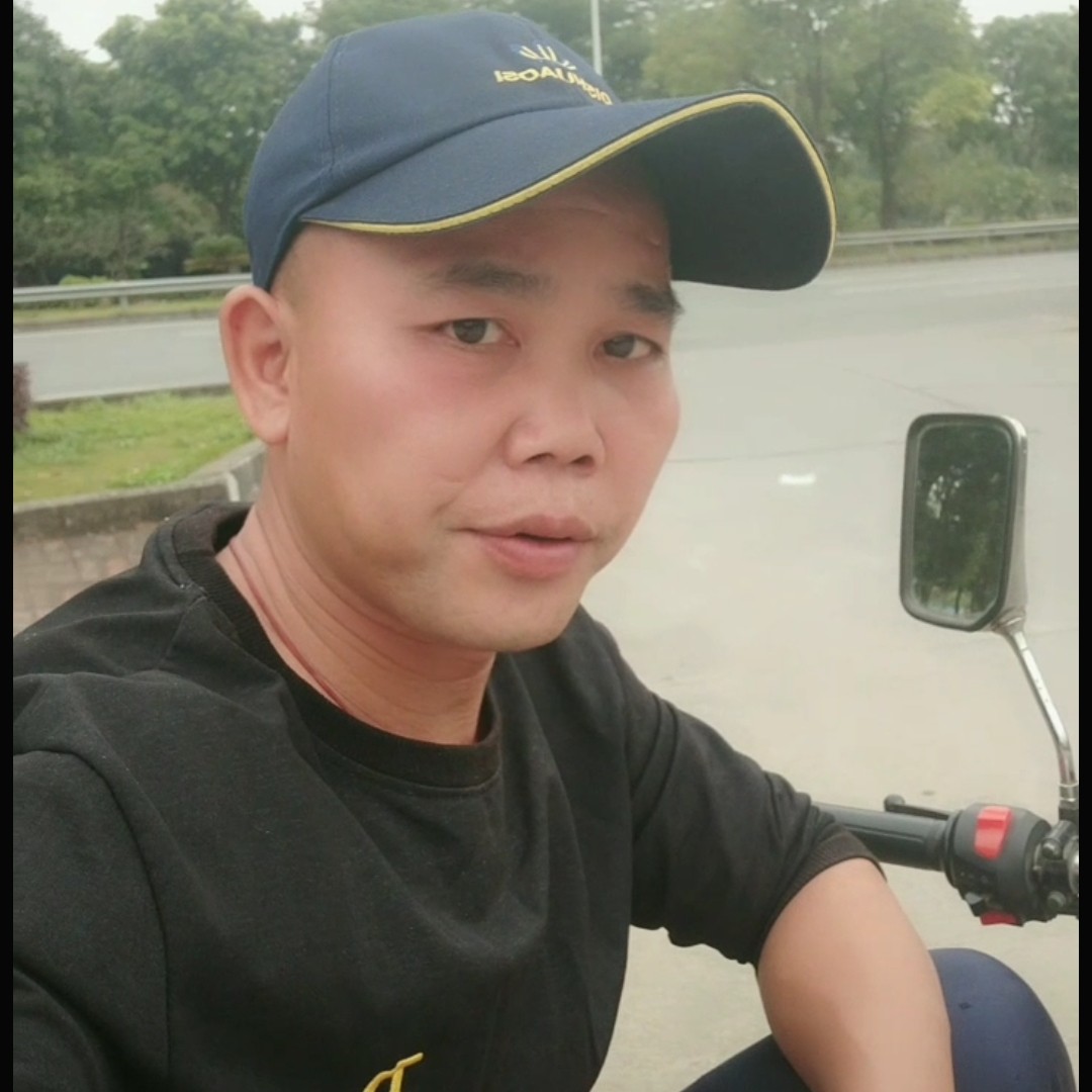 彭飛的照片