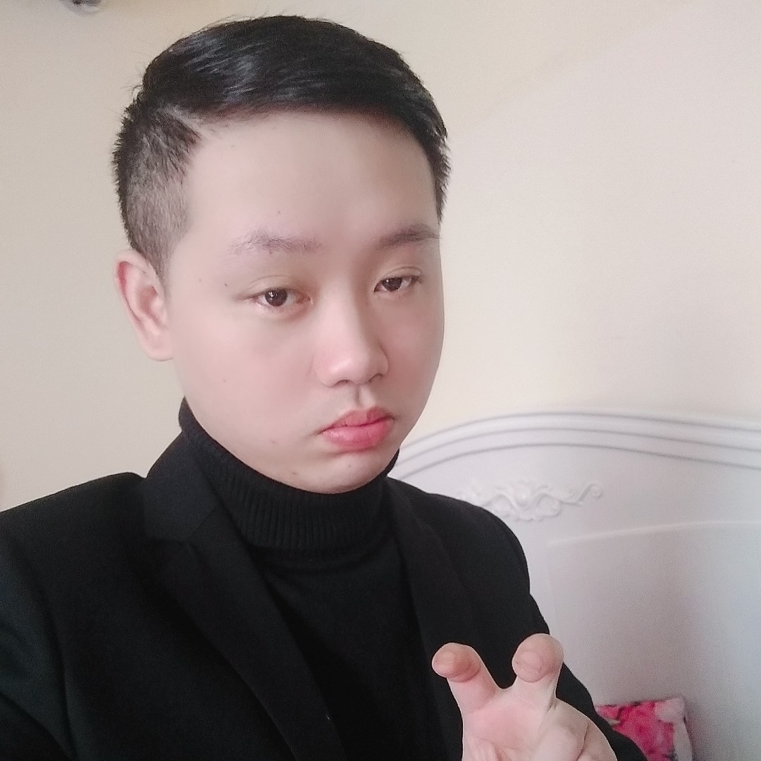 毛衣拿幸福的照片