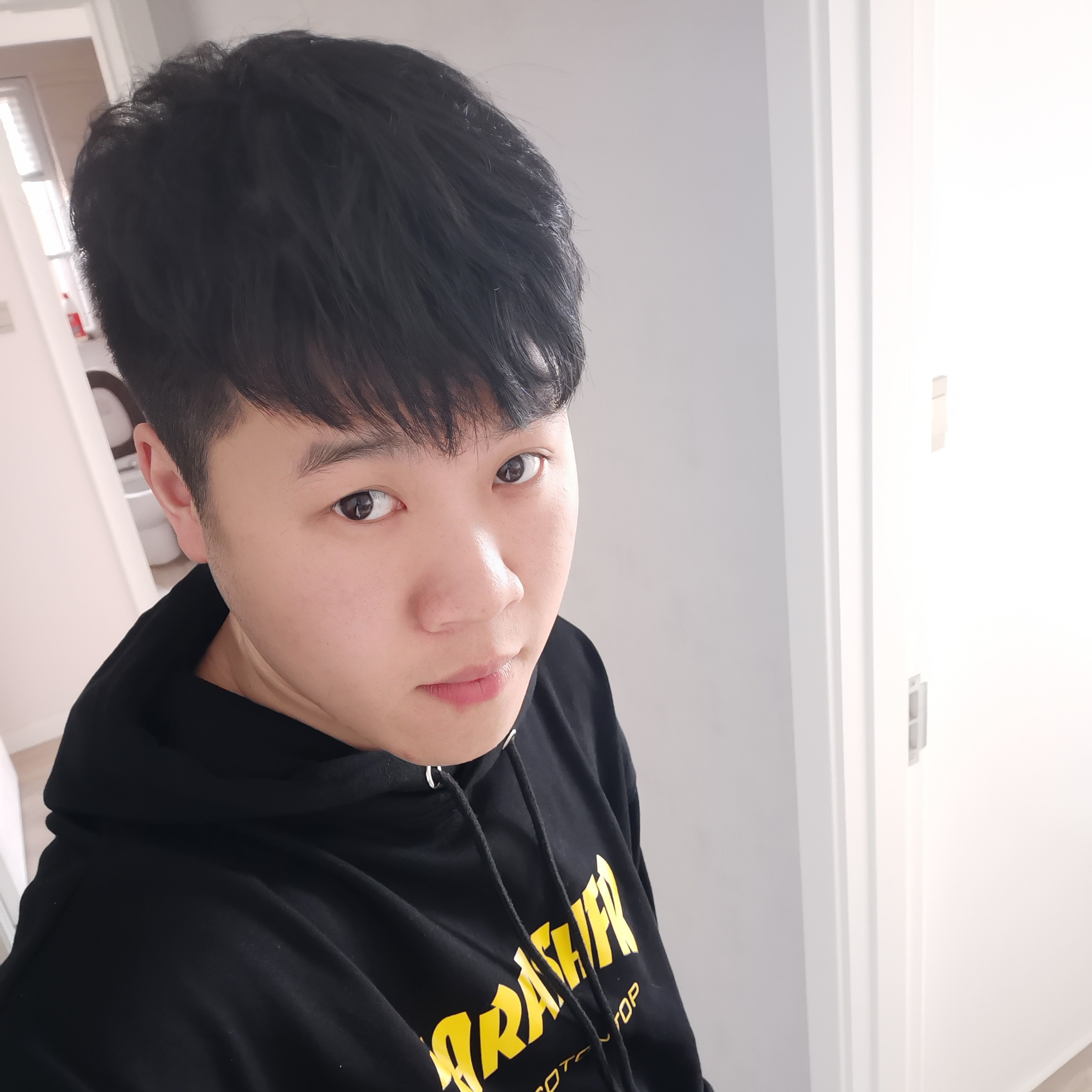 机智向数据线的照片