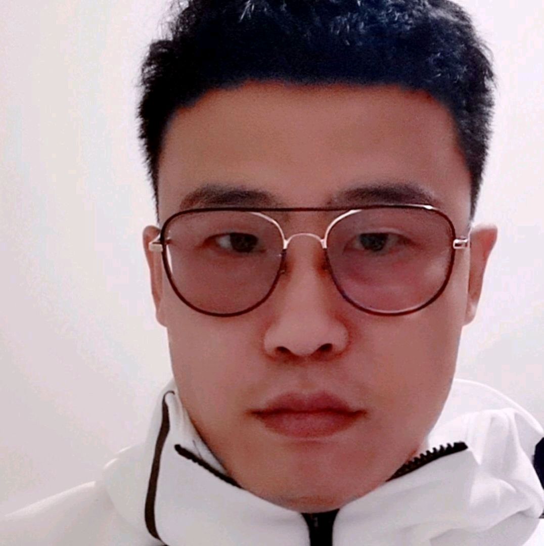 何居人下的照片