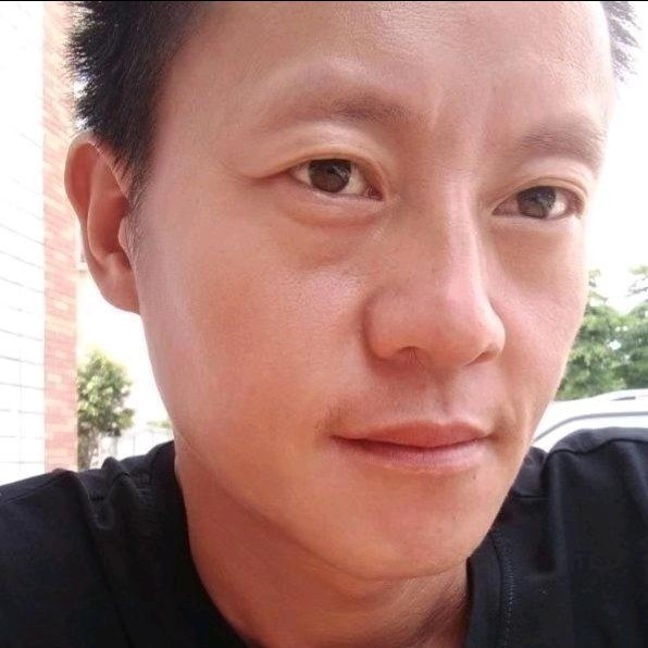 醉月的眼睛大的照片