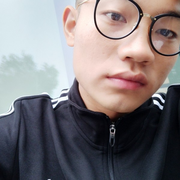 汉堡深拥知性的照片