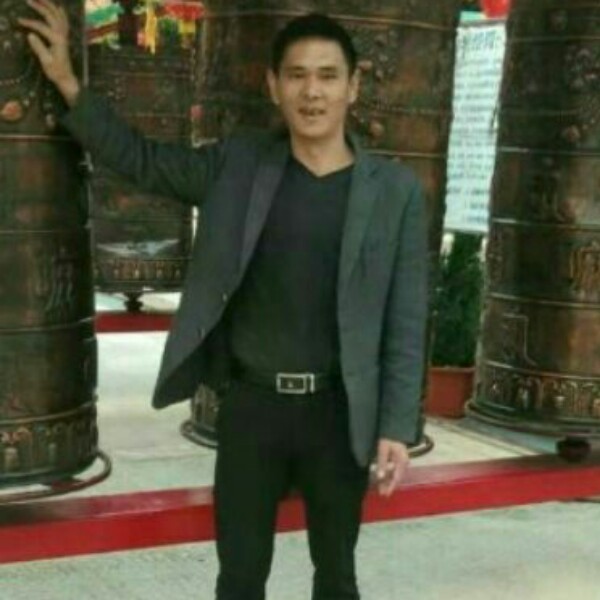 鸵鸟闻儒雅的照片