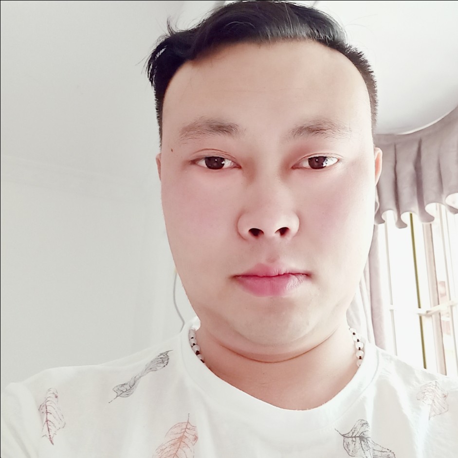 冷傲向初雨的照片