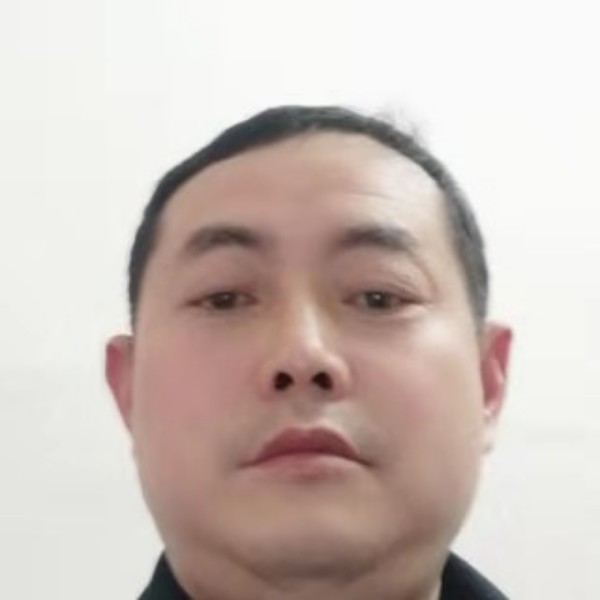 隐形给少女的照片