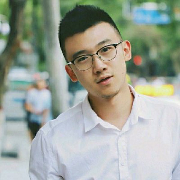 池水之中的照片