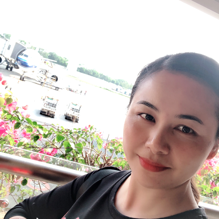 客家妹子玲达的照片