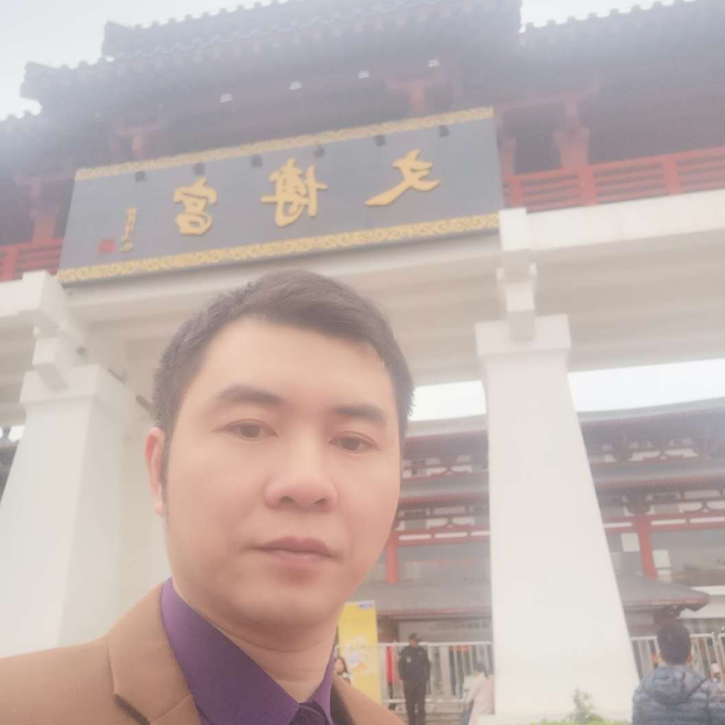 愉快的礼拜天的照片