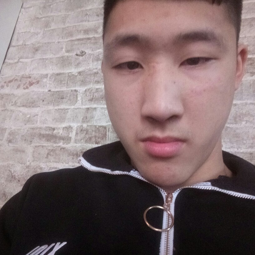 老迟到羽毛的照片