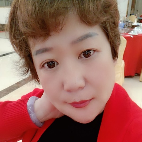 美丽那尘宵的照片