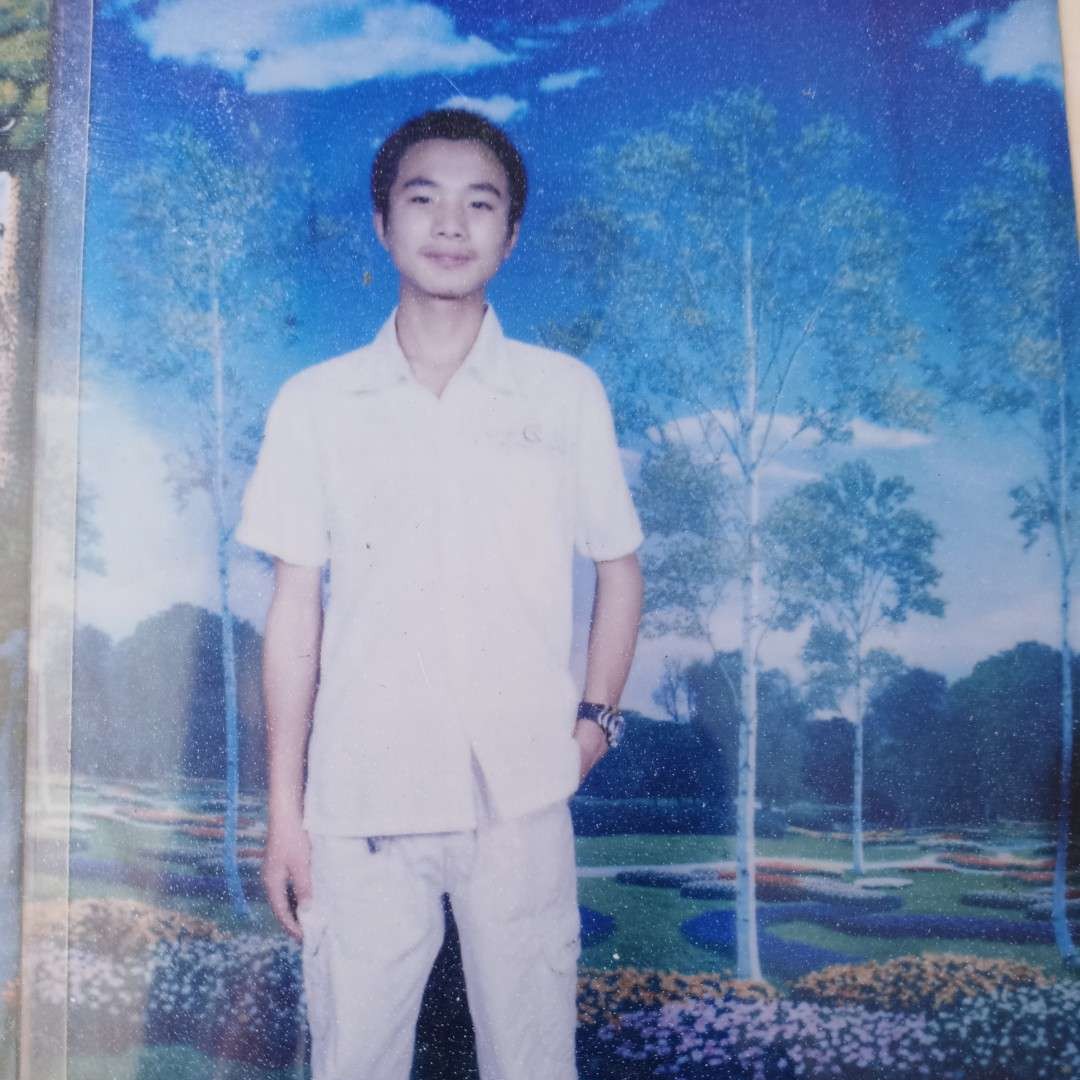 慈祥改变小天鹅的照片
