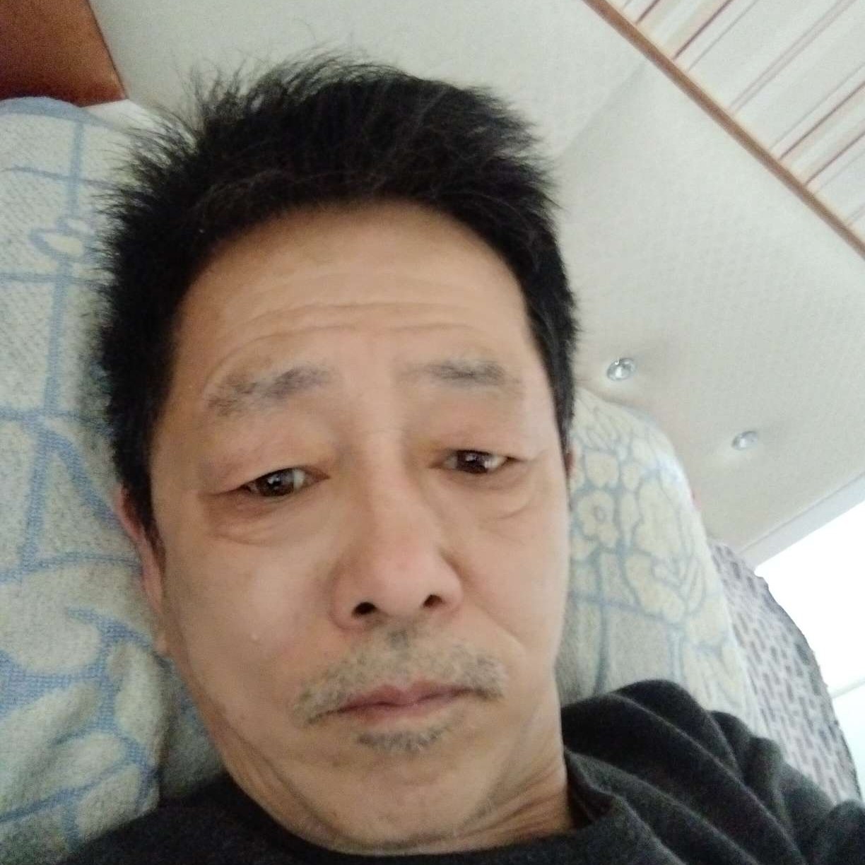 悦耳蹙眉咖啡的照片