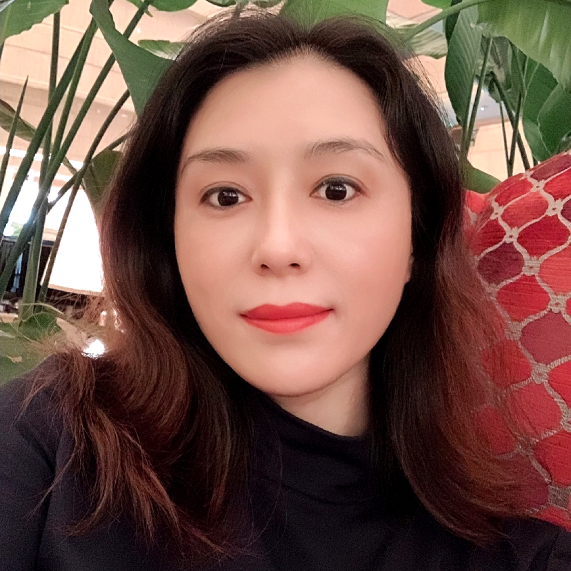 酒窩美女的照片