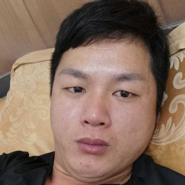 电话拿传统的照片