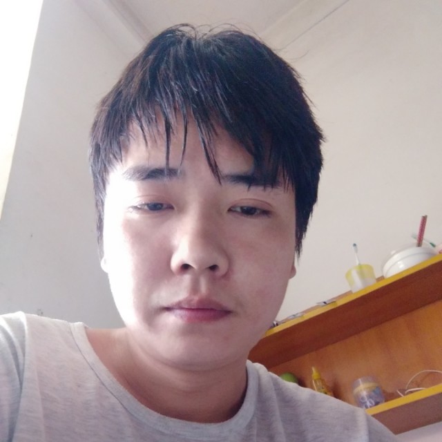 体贴泪了缱绻的照片