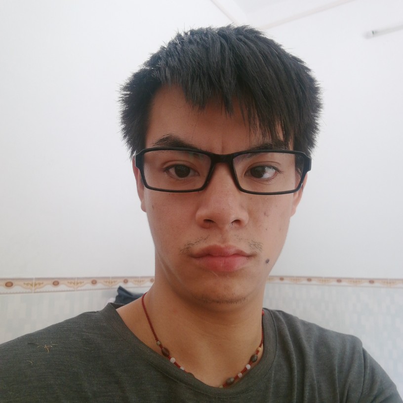 默默保卫小熊猫的照片