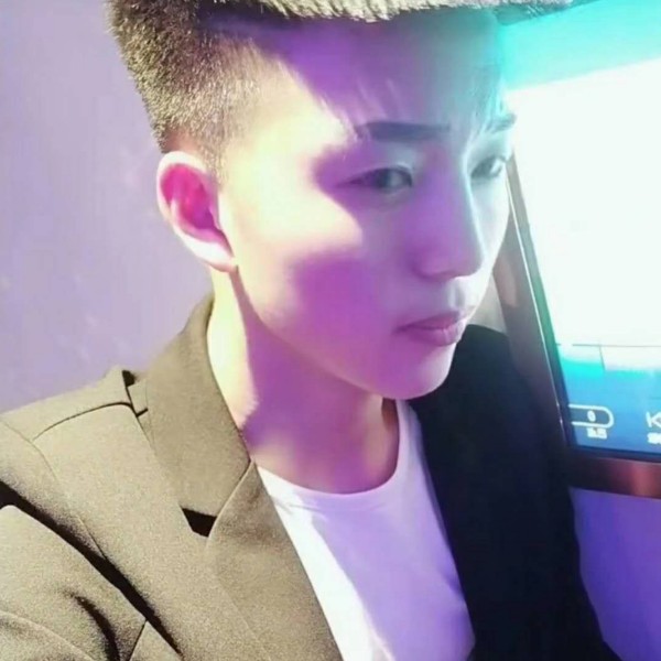 小蝴蝶相许优雅的照片