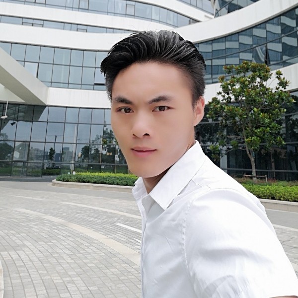 积极男的照片