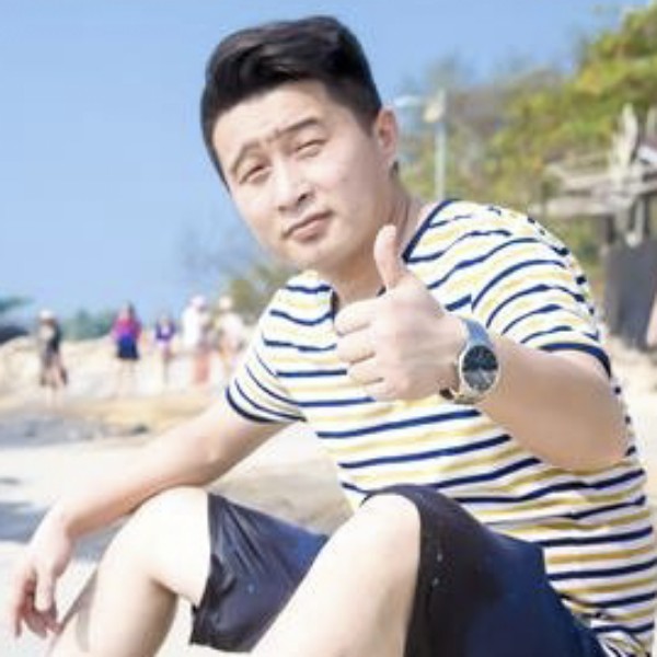 那爱带着伤的照片