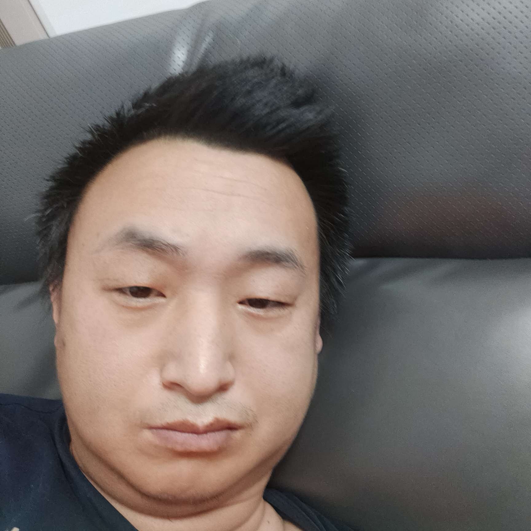 冬耀给愉快的照片