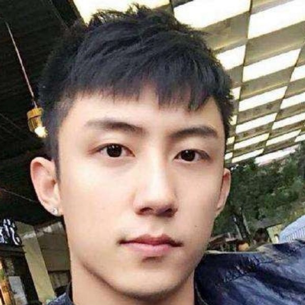 Leon666的照片