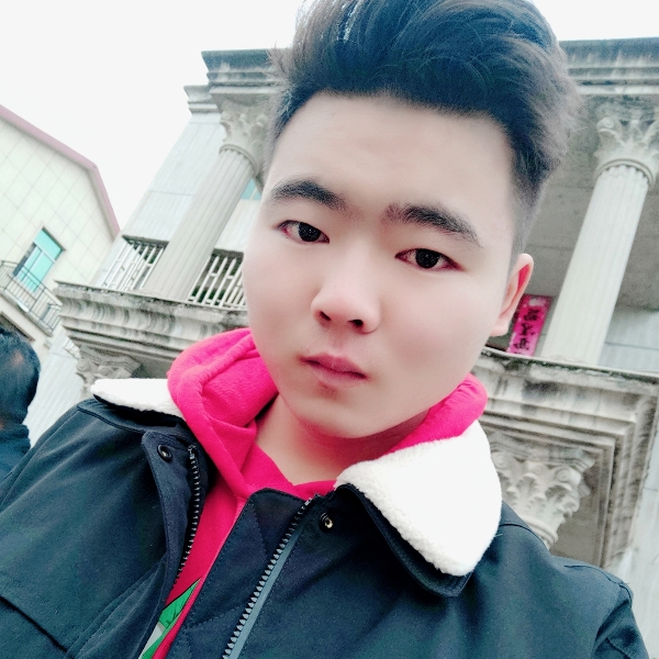 不太会笑的照片