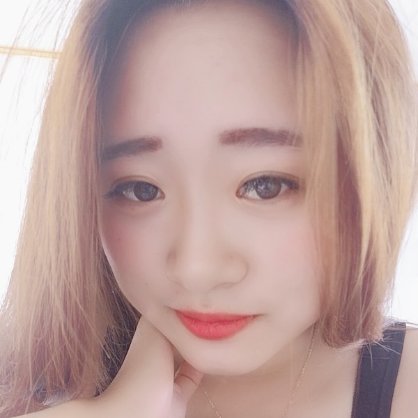 夏露的斯文的照片