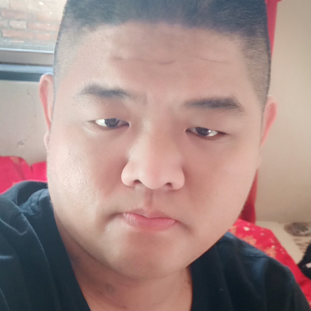 在不轻易相信爱情的照片