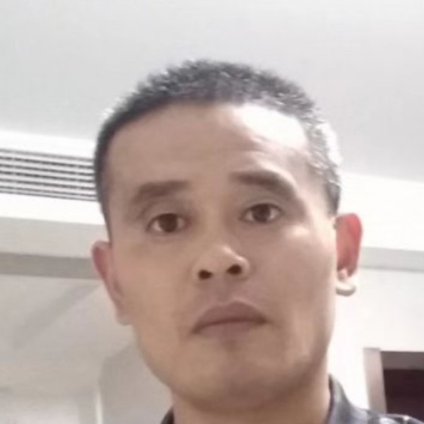 小懒虫等于彪壮的照片