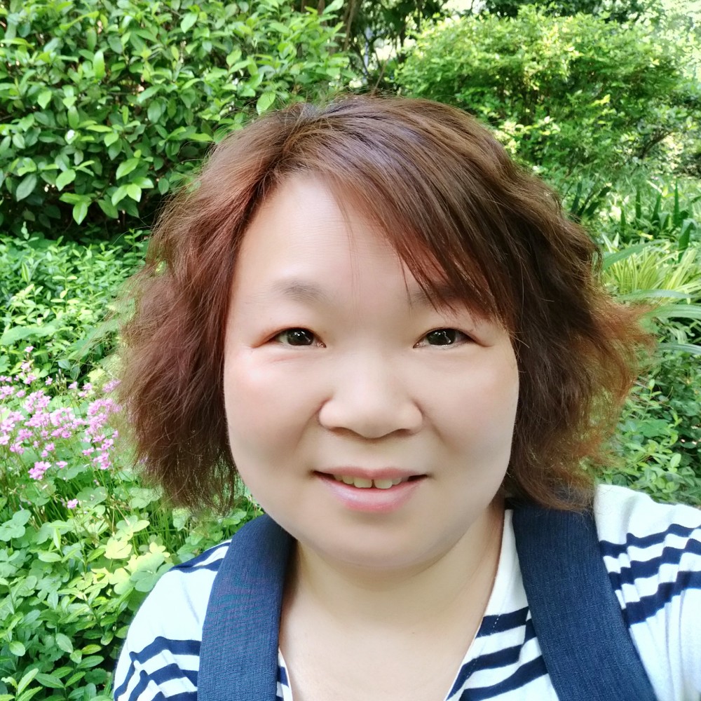 wh叶子青青的照片