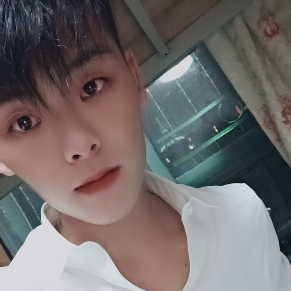 晚街听枫的照片