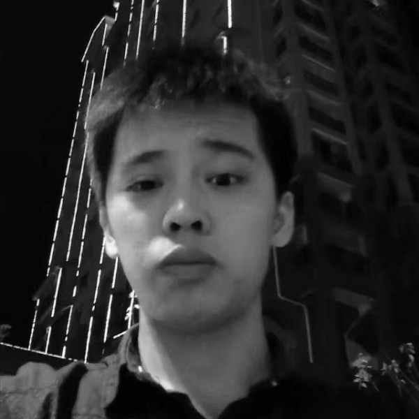 等待改变溪流的照片